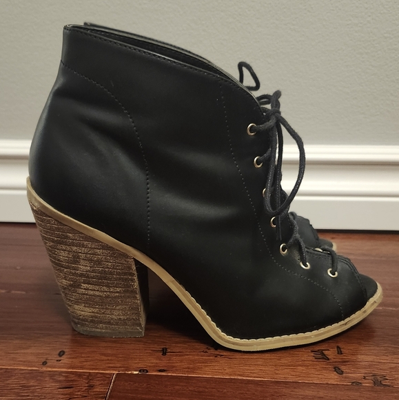 Size 9 Call It Spring Open Toe Booties - Picture 2 of 6